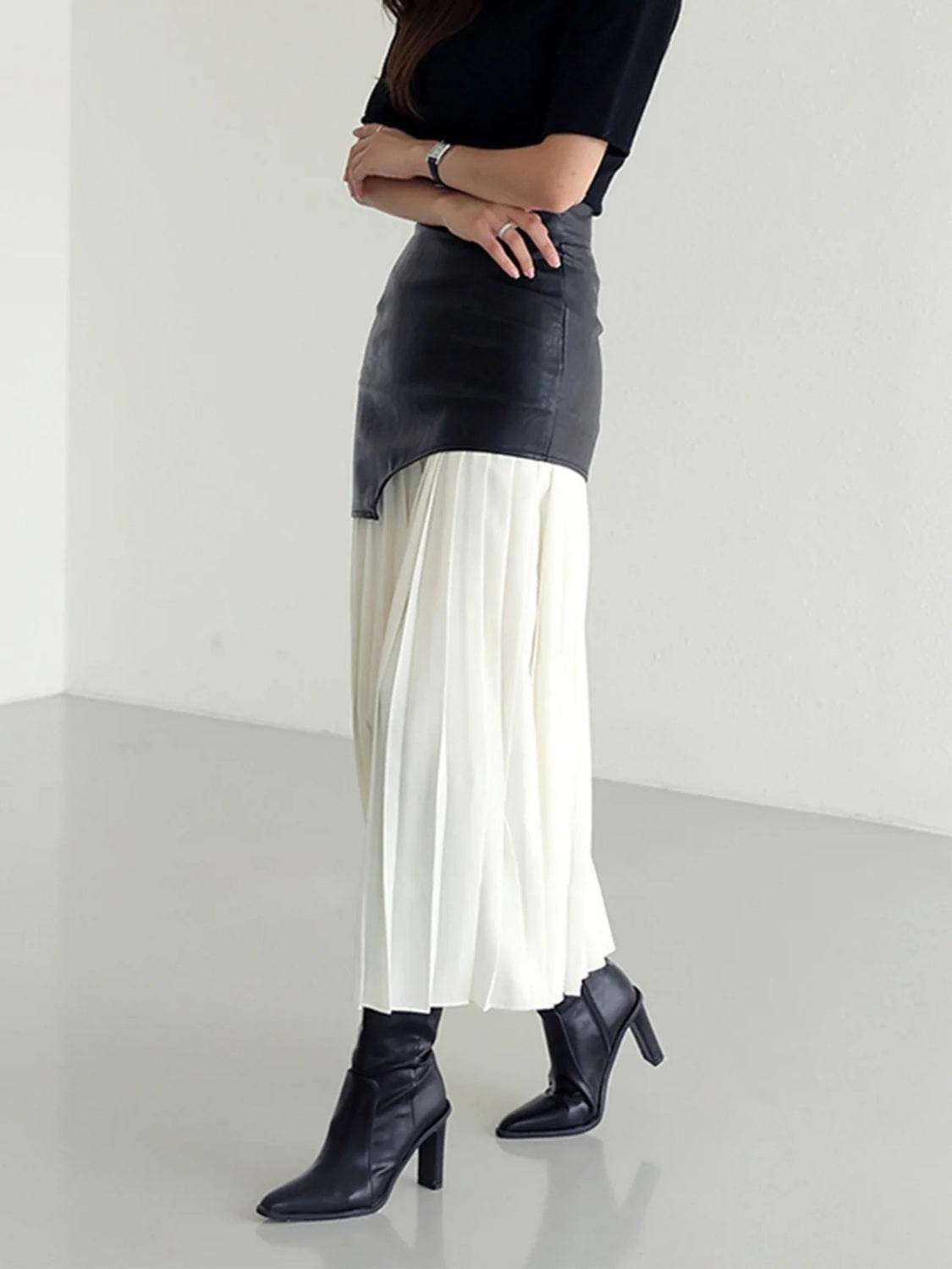 Pleated Contrast High Rise Skirt - UnLaced Boutique