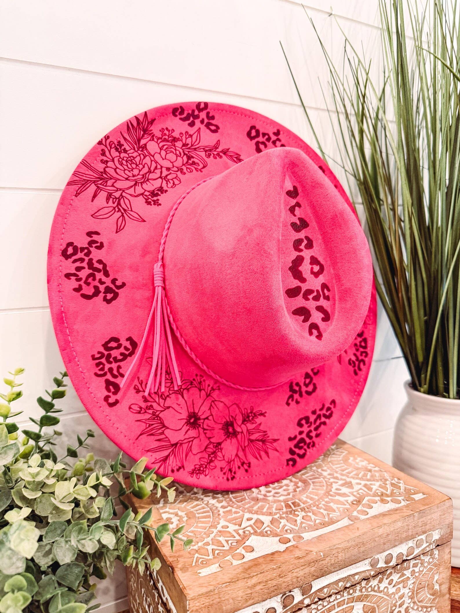 Engraved Floral Hat - Touch of Leopard