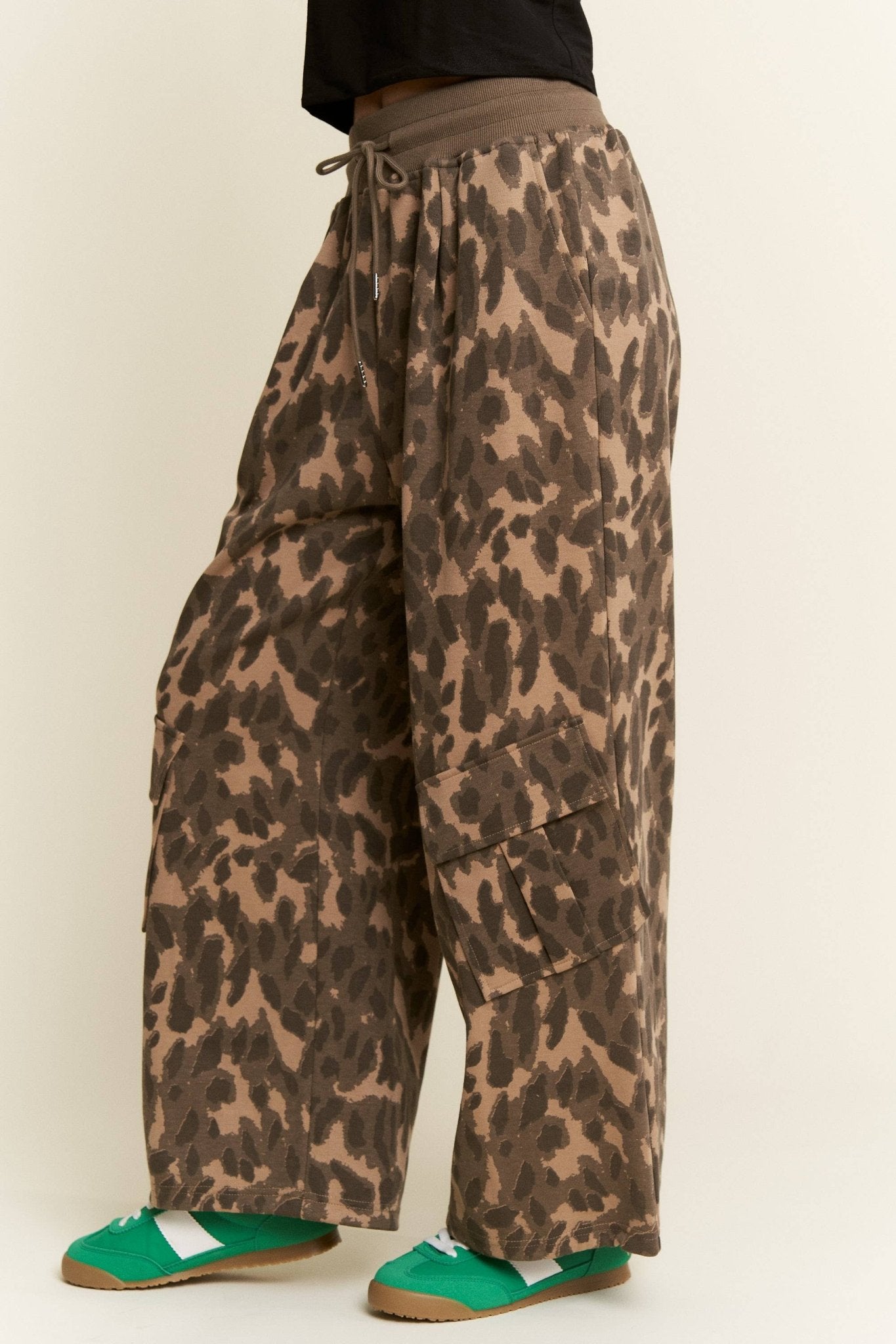ABSTRACT ANIMAL PRINT SWEATPANTS - UnLaced Boutique
