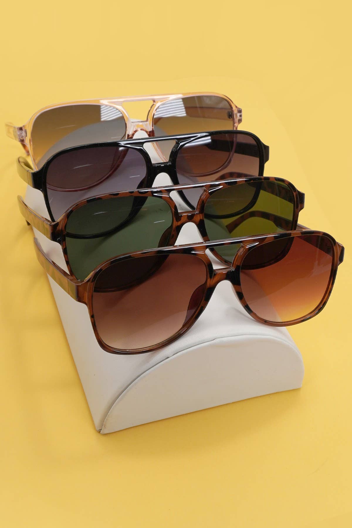 CLASSIC OVERSIZED FRAME SUNGLASSES PACK OF 12 | 40SG821 - UnLaced Boutique