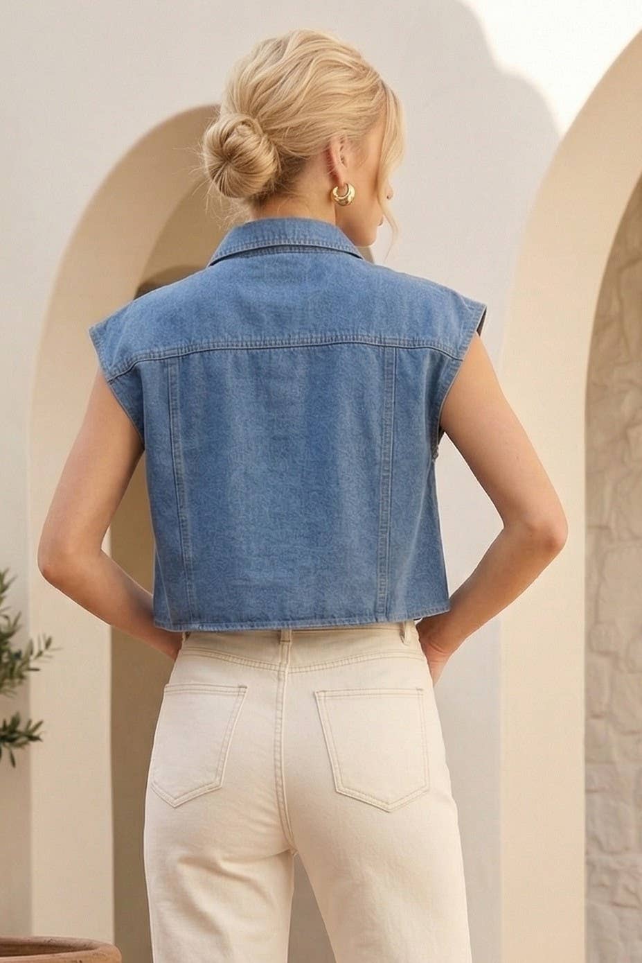 CROPPED UTILITY DENIM TOP WITH OVERSIZED POCKETS - UnLaced Boutique