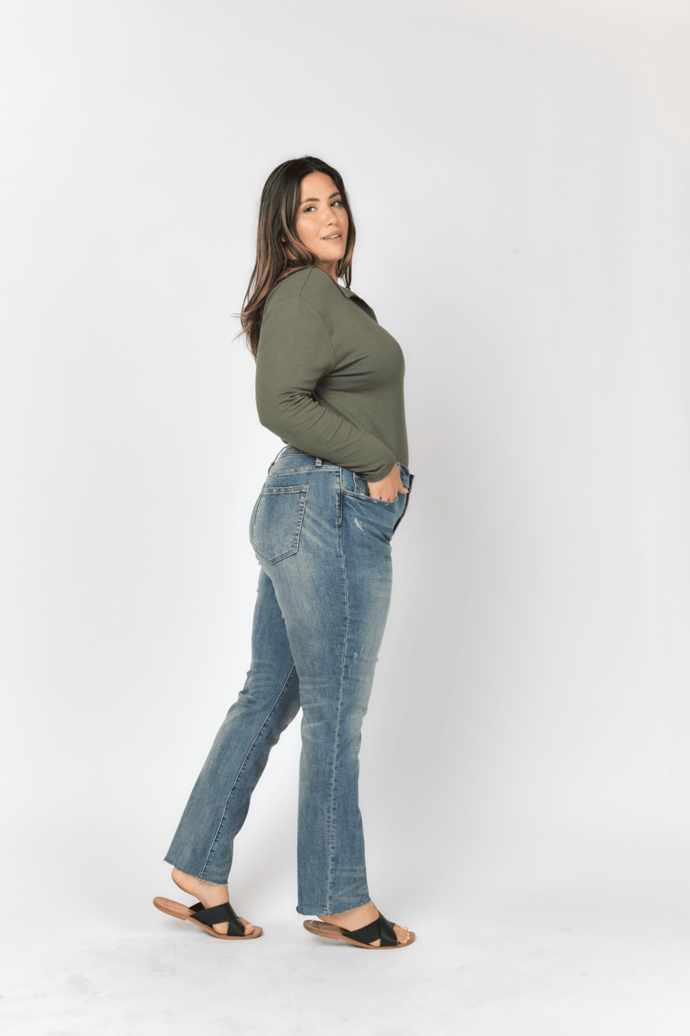 Crosby Mid Rise Relaxed Taper Jean - UnLaced Boutique