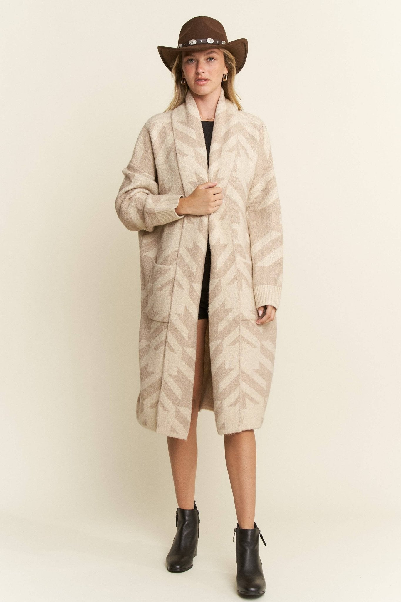 GIANT HOUNDSTOOTH PRINT CARDIGAN - UnLaced Boutique