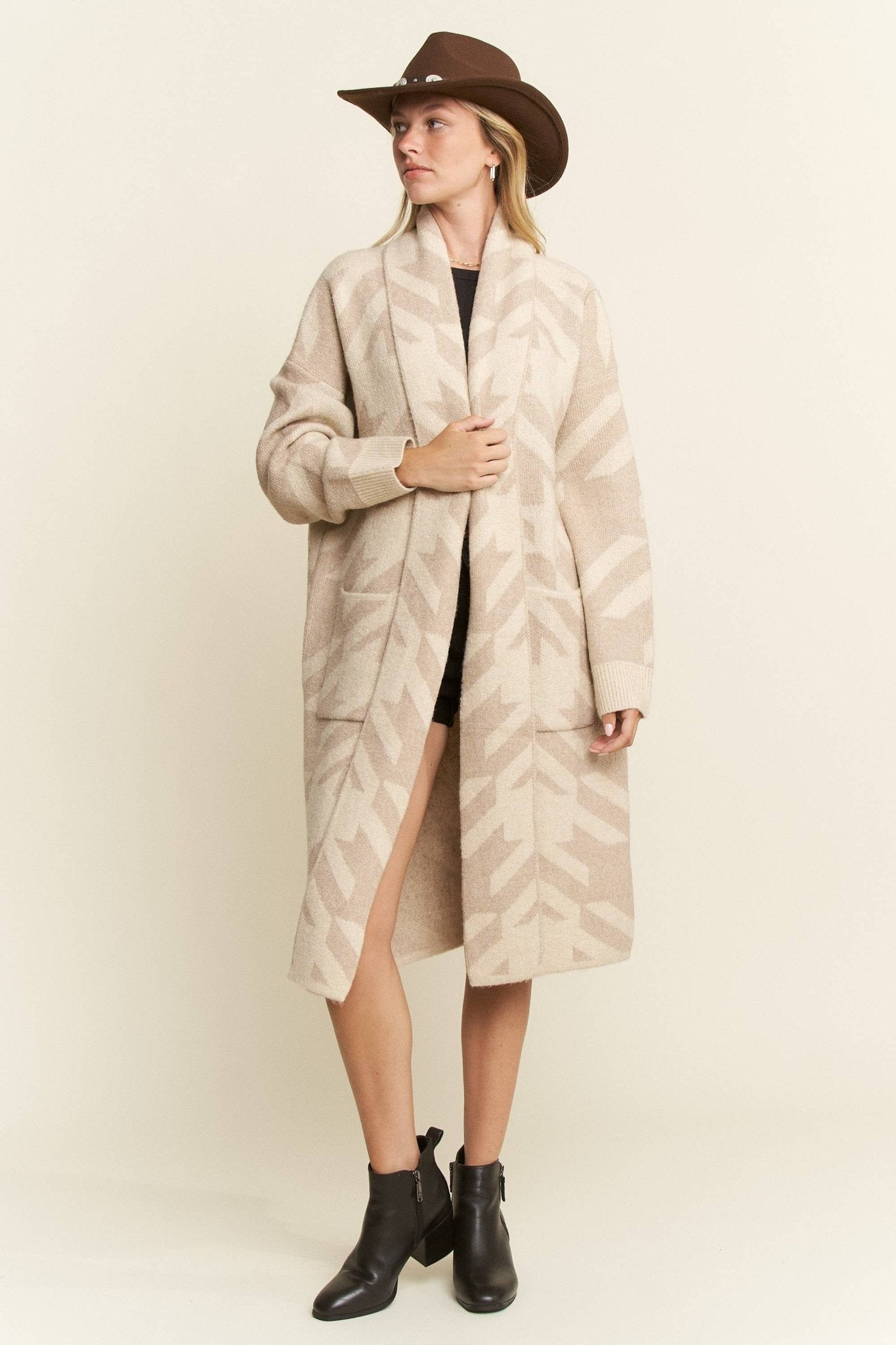 GIANT HOUNDSTOOTH PRINT CARDIGAN - UnLaced Boutique
