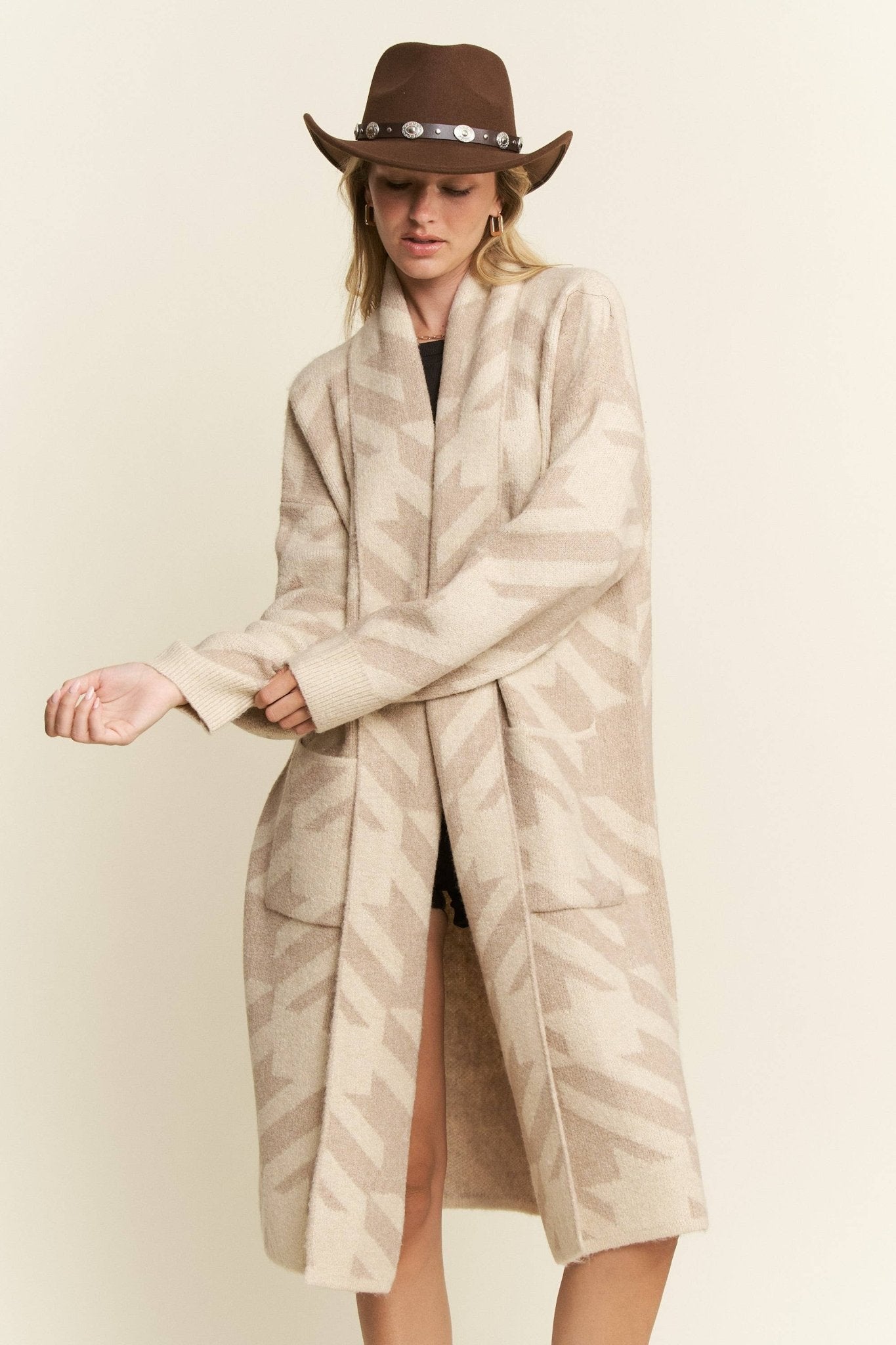 GIANT HOUNDSTOOTH PRINT CARDIGAN - UnLaced Boutique