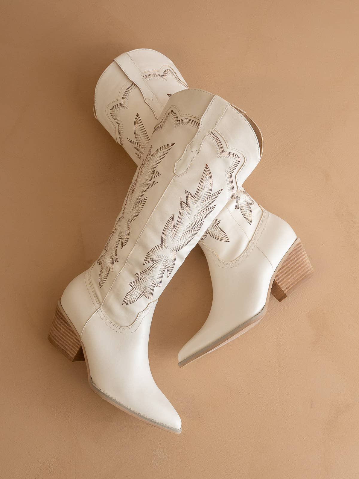 The Ainsley White | Embroidered Cowboy Western Boot - UnLaced Boutique