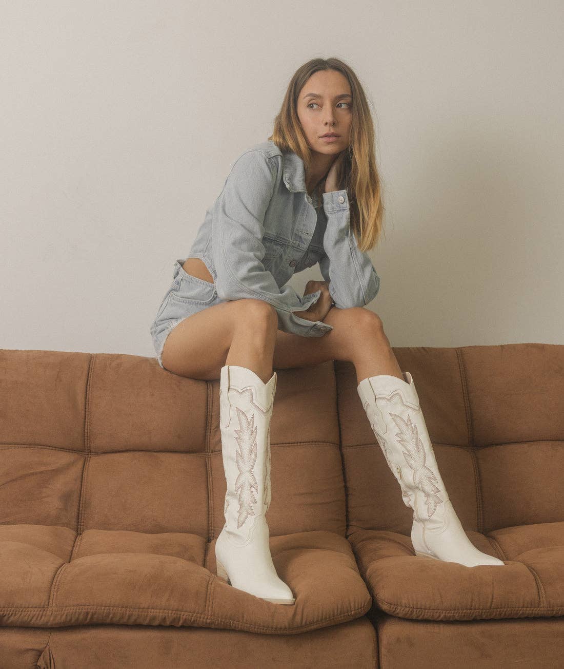 The Ainsley White | Embroidered Cowboy Western Boot - UnLaced Boutique