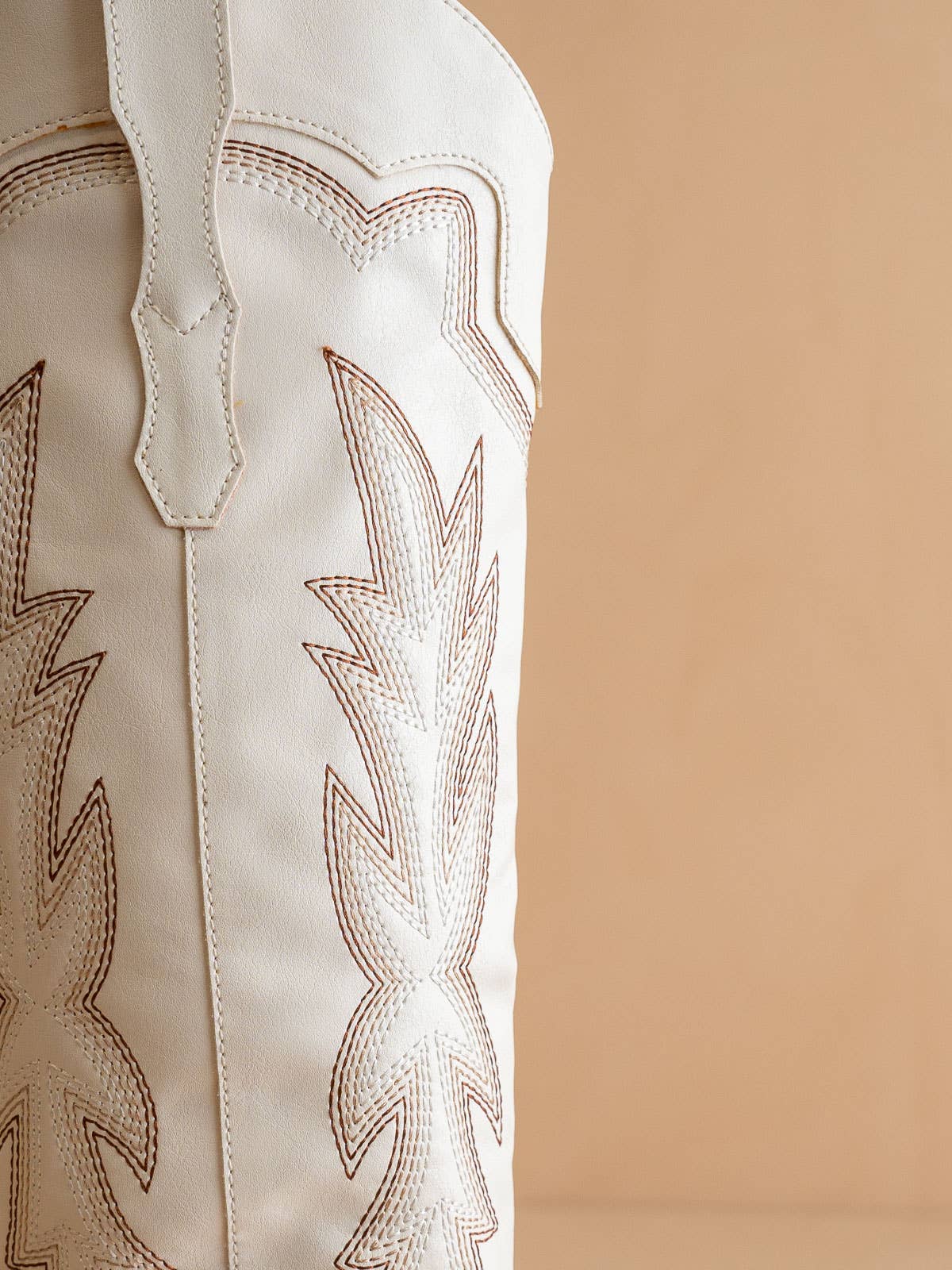 The Ainsley White | Embroidered Cowboy Western Boot - UnLaced Boutique