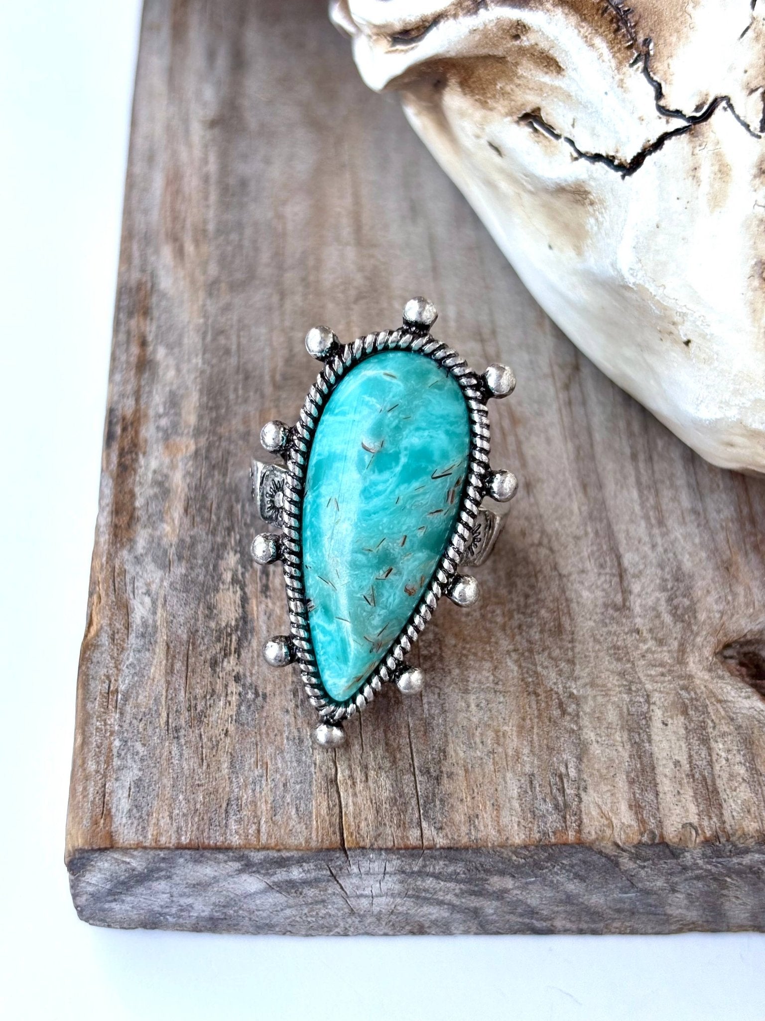 Western Style Teardrop Turquoise Stone Stretch Ring - UnLaced Boutique