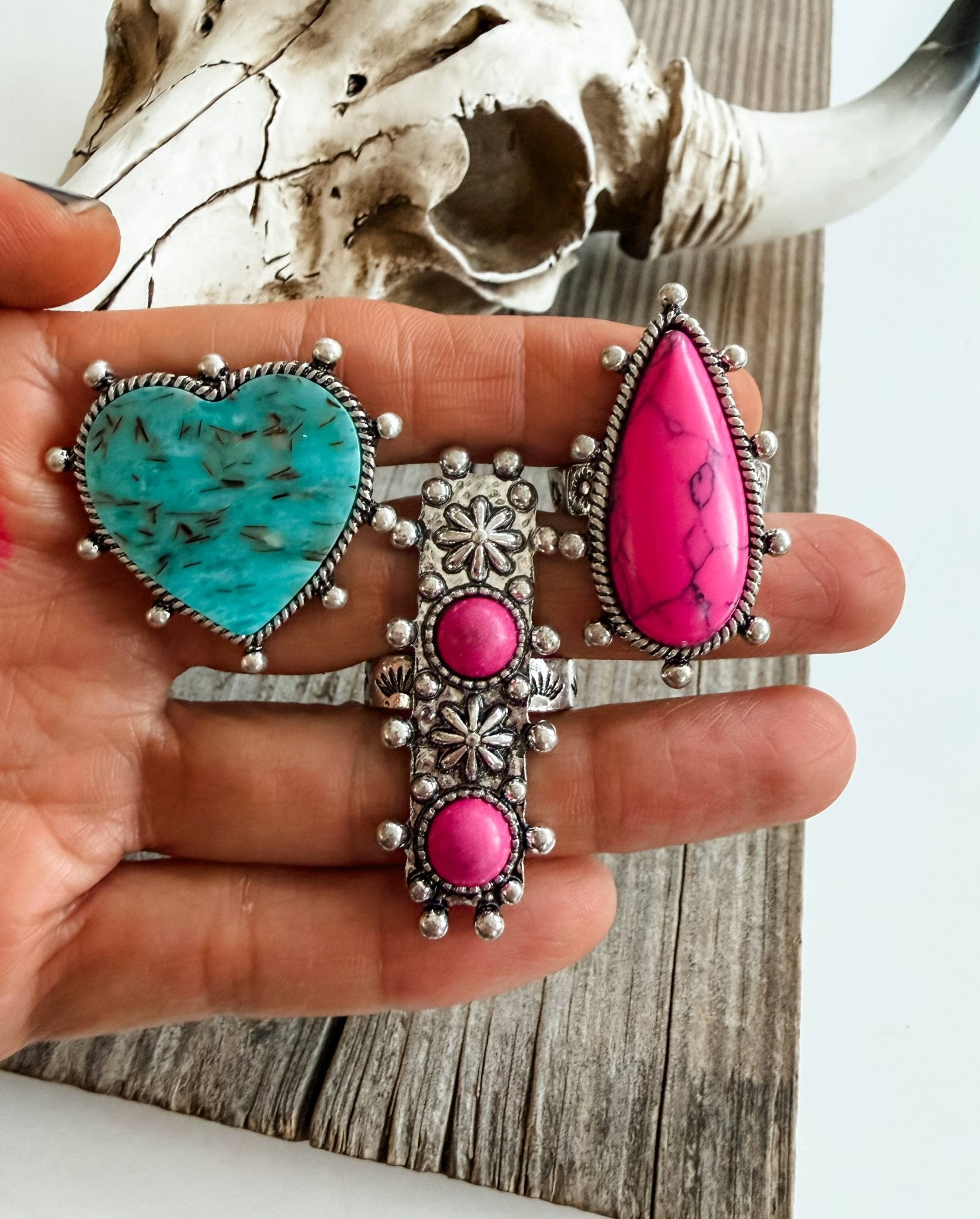 Western Style Teardrop Turquoise Stone Stretch Ring - UnLaced Boutique
